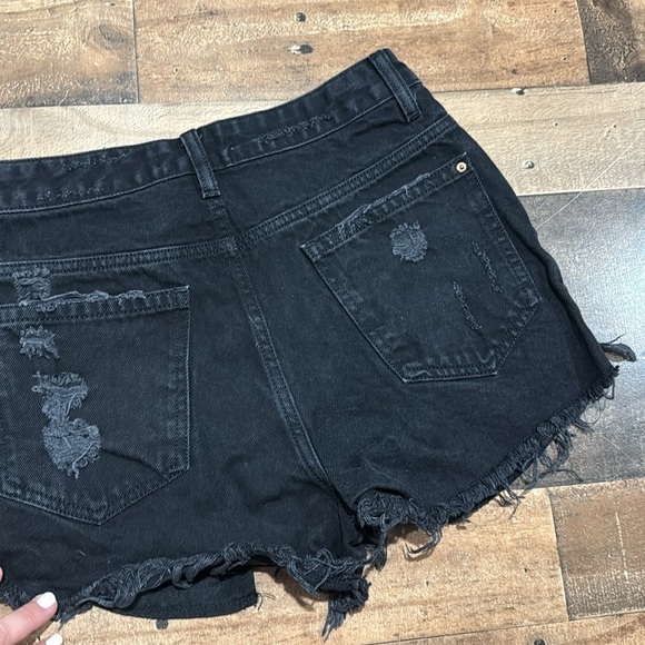 Zara shorts jean Black Distressed Denim Sequin Accents size 4 frayed - Picture 5 of 5